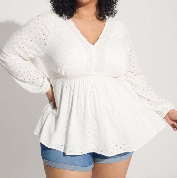Torrid White Eyelet V-Neck Boho PeplumTop with Lace Trim - Picture 16 of 16